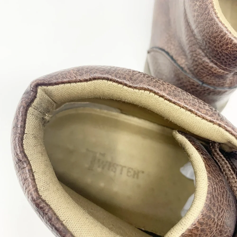 Twister Oakley Moccasins Youth Dark Brown Leather Size 2